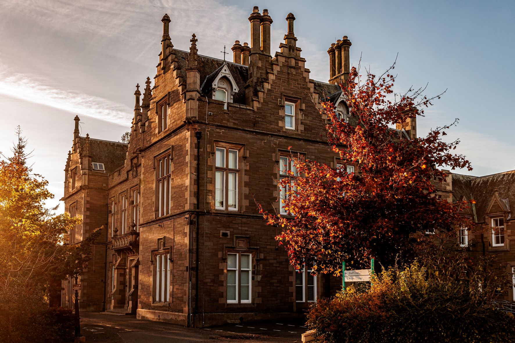 Sherrif court with autumn trees